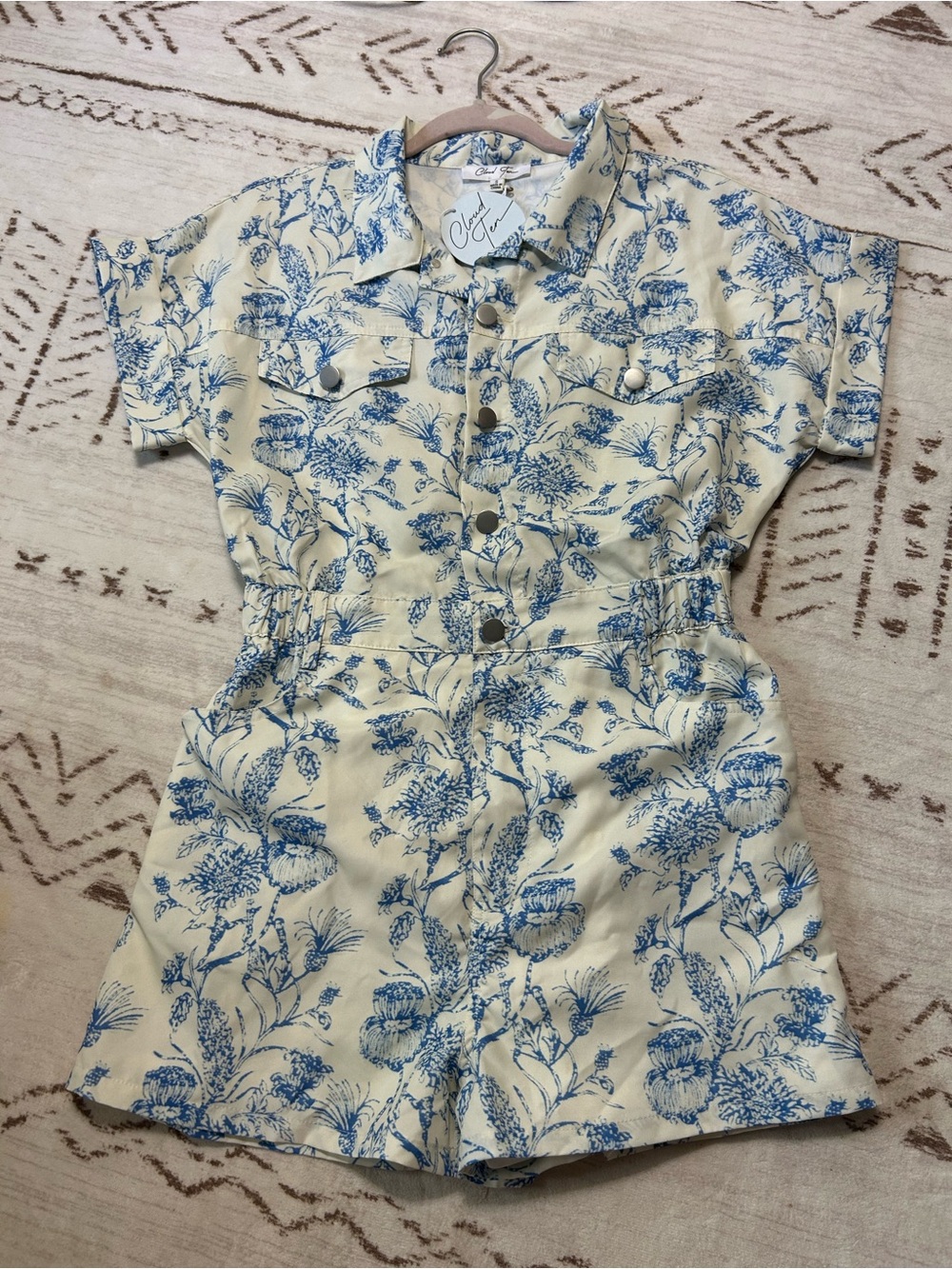 Cloud Ten NWT Blue Floral Toile Utility Romper Size Small Coastal Resort